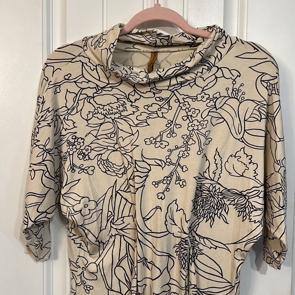 Rachel Pally Cream Black Floral Short Sleeve Dress Size Small - Picture 2 of 10